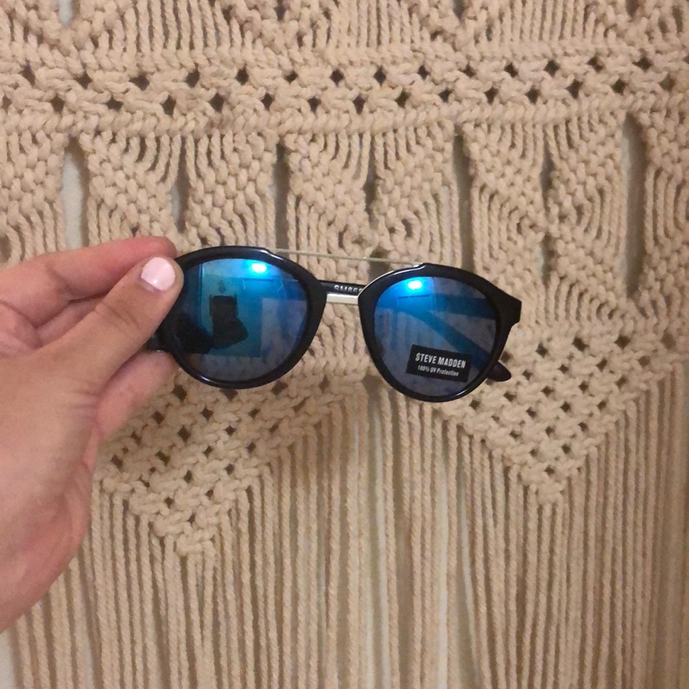 Steve Madden sunglasses